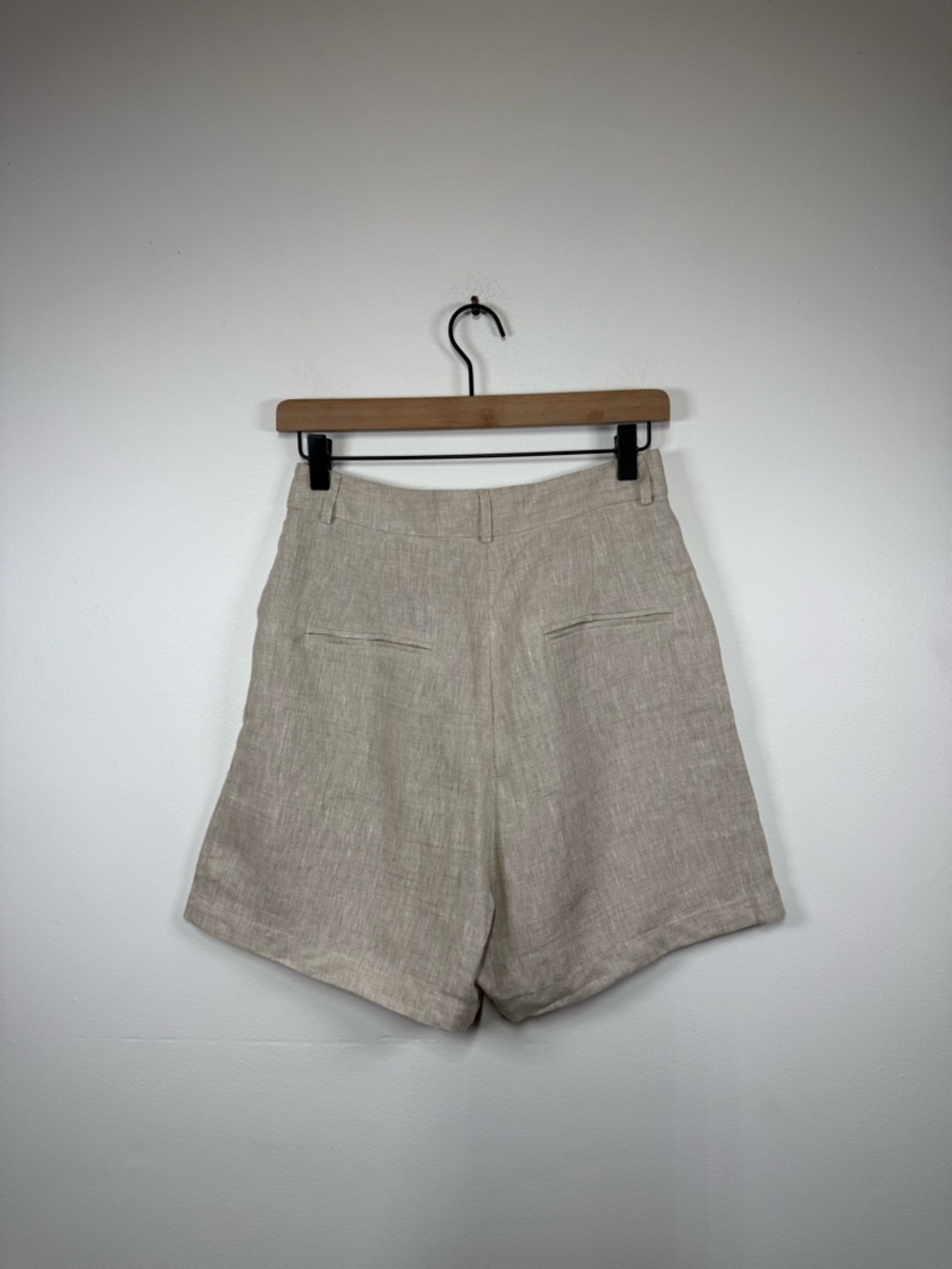 Reformation Mason Linen Shorts 6 - Picture 6 of 6